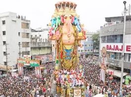 ஹைதராபாத்தில் விநாயகர் சிலைகள் ஊர்வலம்