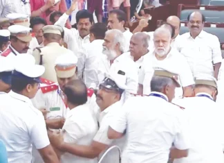 திமுக கூண்டோடு வெளியேற்றம்