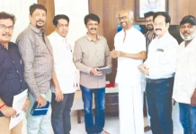 ரஜினியுடன் தென்னிந்திய திரைப்பட எழுத்தாளர் சங்க நிர்வாகிகள் சந்திப்பு