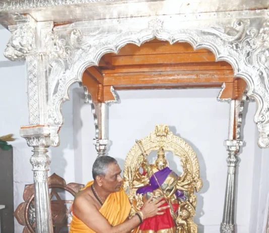 மைசூர் தசரா நாளை துவக்கம்: ஜலரிஷி கவிசித்தேஸ்வர சுவாமிகள் தொடங்கி வைக்கிறார்