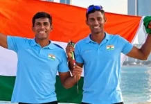 பாய்மரப் படகுப் போட்டியில் இந்தியாவுக்கு முதல் வெள்ளி