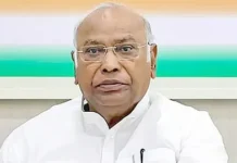 தேர்தல் ஆணையர்களின் சட்டப் பாதுகாப்பை நீக்க கோரிக்கை