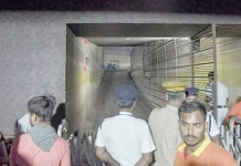 துர்கா பூஜை பந்தலில் நெரிசல்: 19 பேர் பலி
