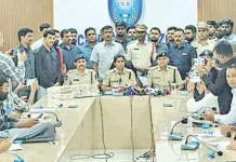போலீஸ் வேடமிட்டு நகை வியாபாரி கடத்தல்