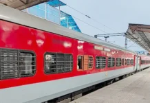 தீபாவளிக்கு 95 சிறப்பு ரெயில்கள் இயக்க திட்டம்